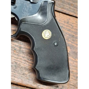Smith & Wesson 586-3 calibro 357 Magnum
