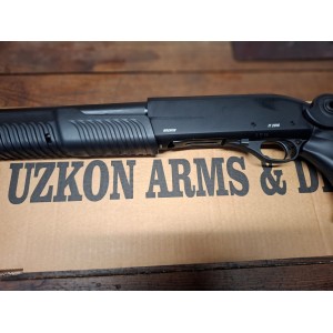 Uzkon AS-42 calibro 12 Magnum + FAB Defense T-GRIP System