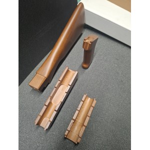 AK-47 Set di Calcio + Asta in Legno